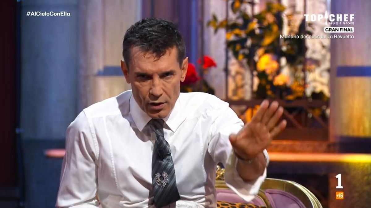 Jesús Vázquez, en 'Al cielo con ella' de RTVE: "No se vivía mejor antes, yo prefiero estar fuera del armario que dentro"