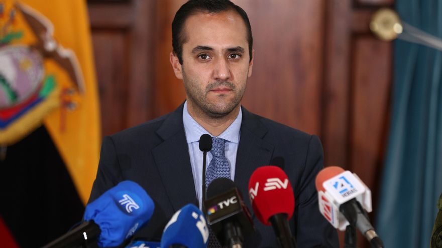 Ecuador adelanta un "importante" proceso de regularización de extranjeros