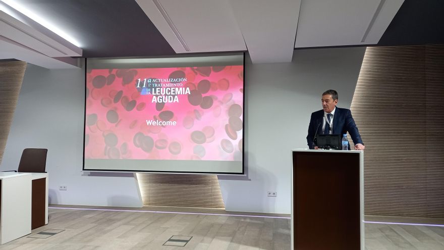 El doctor Adolfo de la Fuente durante la Jornada de la Leucemia Aguda.