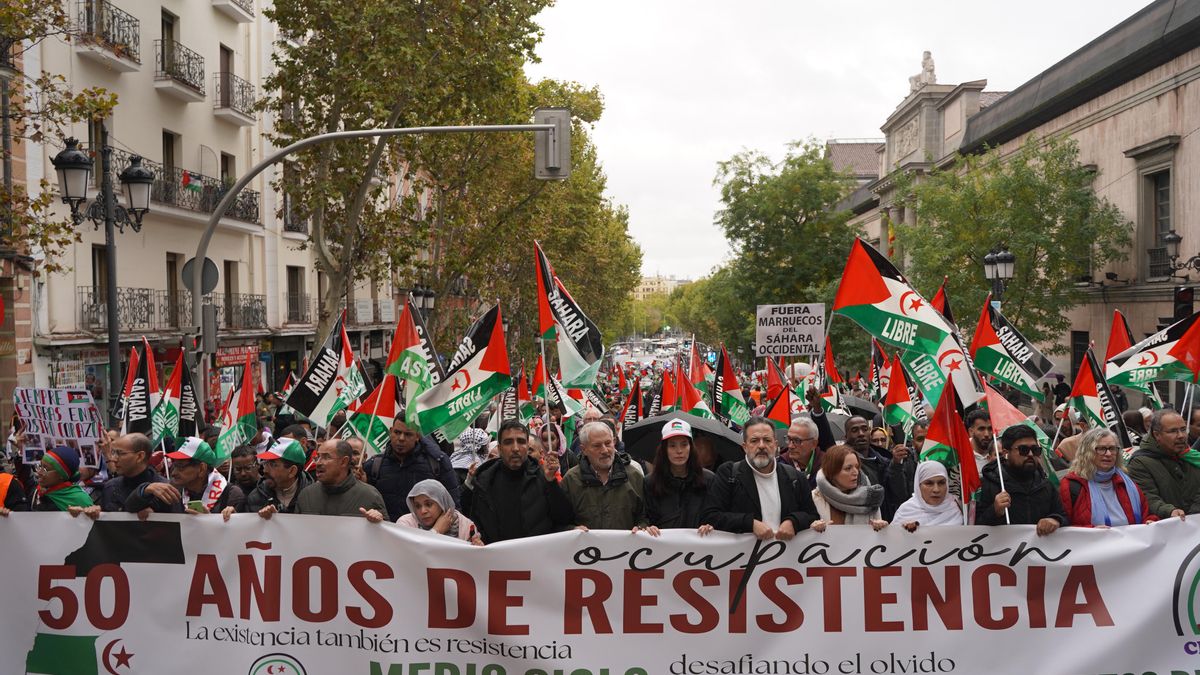 Miles de personas se manifiestan en solidaridad con el pueblo saharaui: “Ni Trump ni Sánchez pueden frenar nuestra determinación para ser libres”