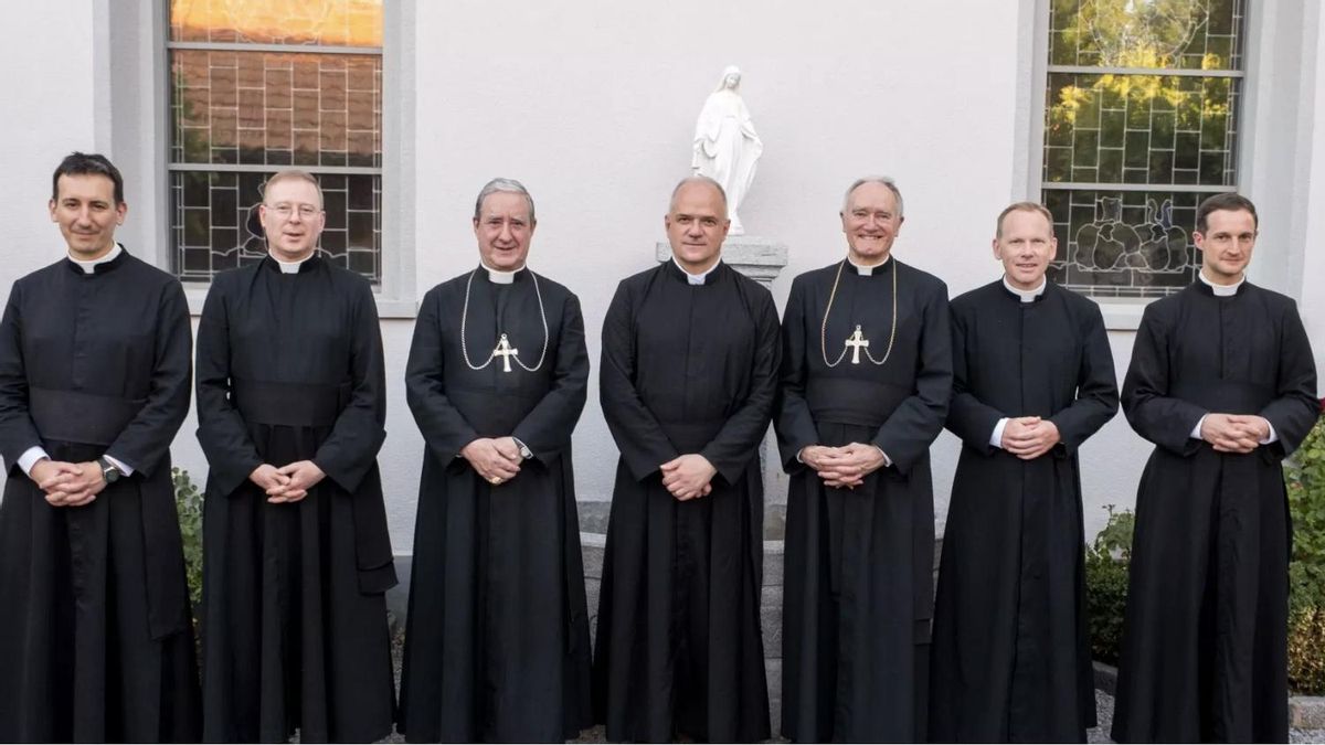 Los ultras lefebvrianos consuman su desafío al Papa y provocan un nuevo cisma en la Iglesia
