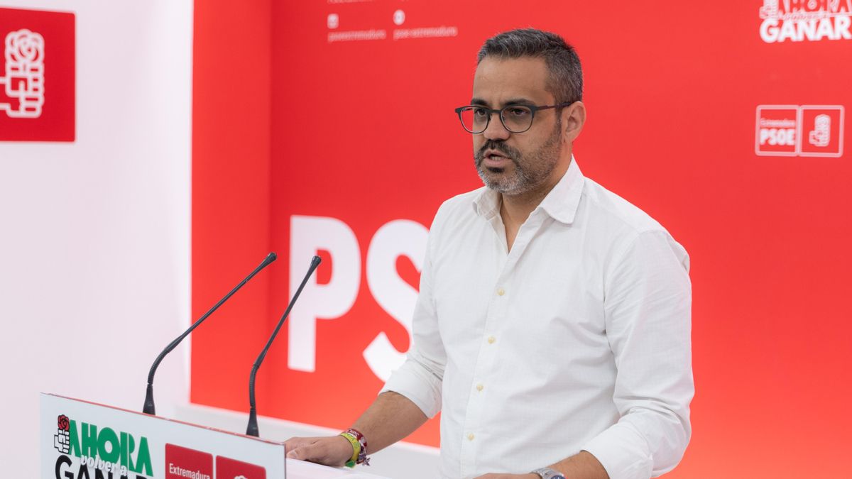 El PSOE pide a María Guardiola menos TikTok y más gestión ante los problemas de Extremadura