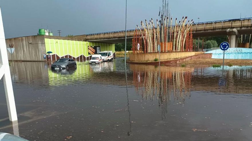 El cielo se cae sobre Las Cañas y tres personas tienen que ser rescatadas