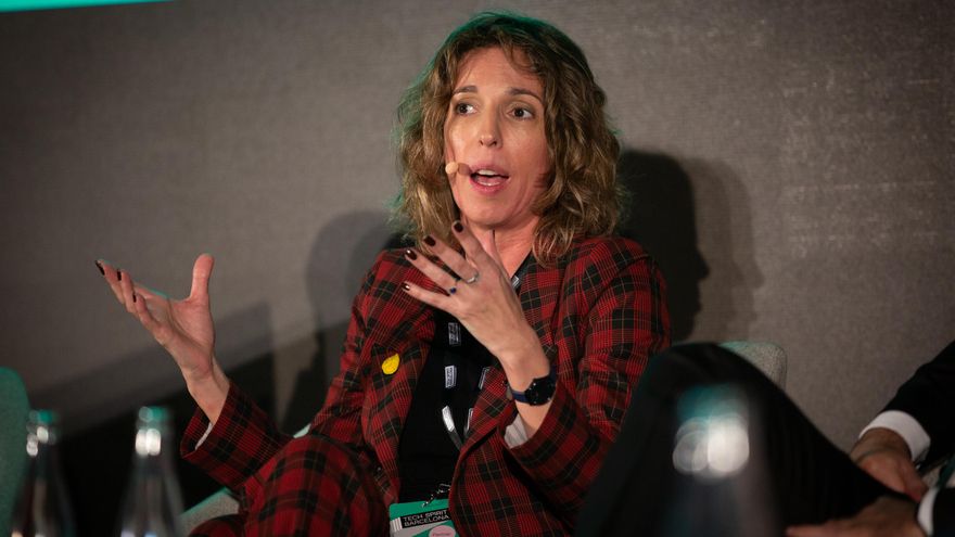 La consellera de Empresa y Conocimiento de la Generalitat, Àngels Chacón durante su intervención en la inauguración de Tech Spirit Barcelona, en Barcelona (España), a 25 de febrero de 2020.