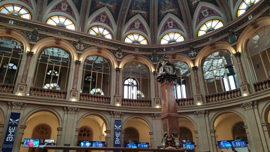 El Ibex 35 corona los 15.000 puntos con trece valores distintos a 2008 y cambio de líder