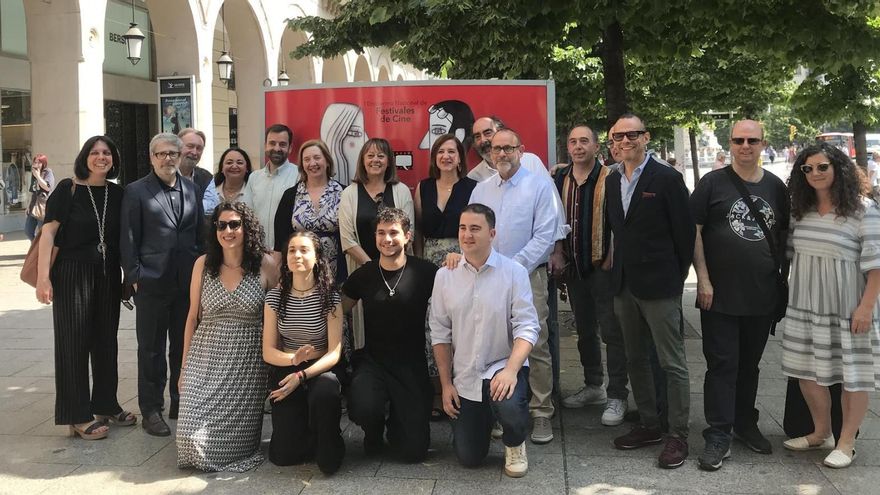 El paseo de la Independencia de Zaragoza se convierte en un escenario para difundir los 30 festivales de cine de Aragón