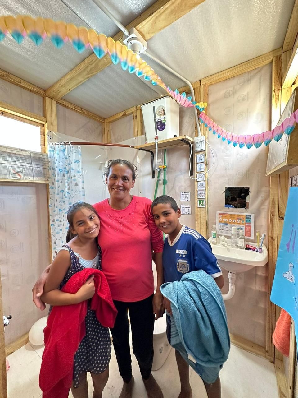 Otra de las familias que pudo tener su propio baño gracias al trabajo de Módulo Sanitario.