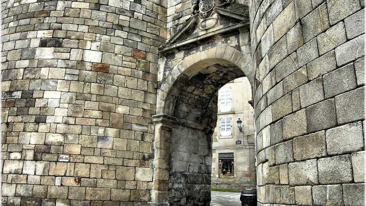 Puerta de San Pedro de la muralla