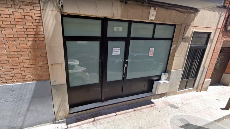 Desalojan a 72 personas alojadas en un hostal ilegal de Tetuán