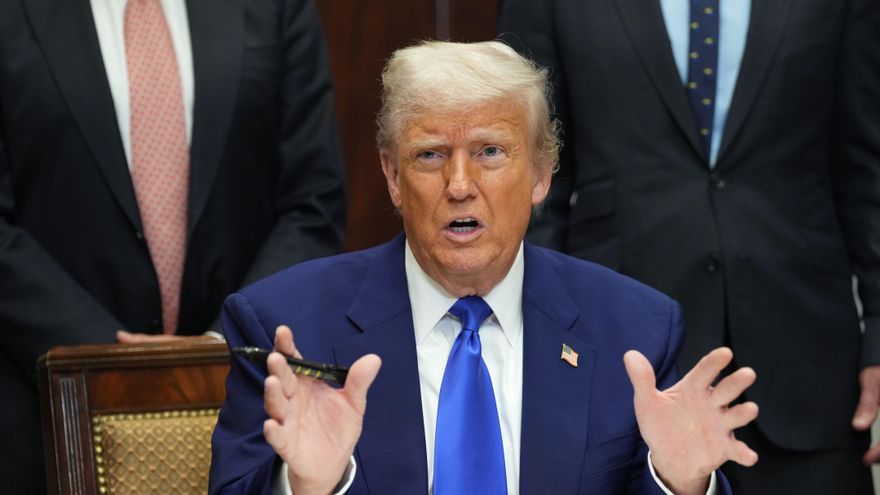 El Supremo de EEUU bloquea el nuevo intento de Trump de usar la ley de enemigos extranjeros para deportar a migrantes