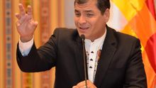 Correa amenaza con sancionar a diputadas oficialistas pro aborto libre