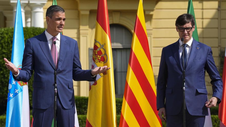 Barones del PP usan la conferencia de presidentes para pedir en bloque un adelanto electoral y Sánchez replica que serán en 2027