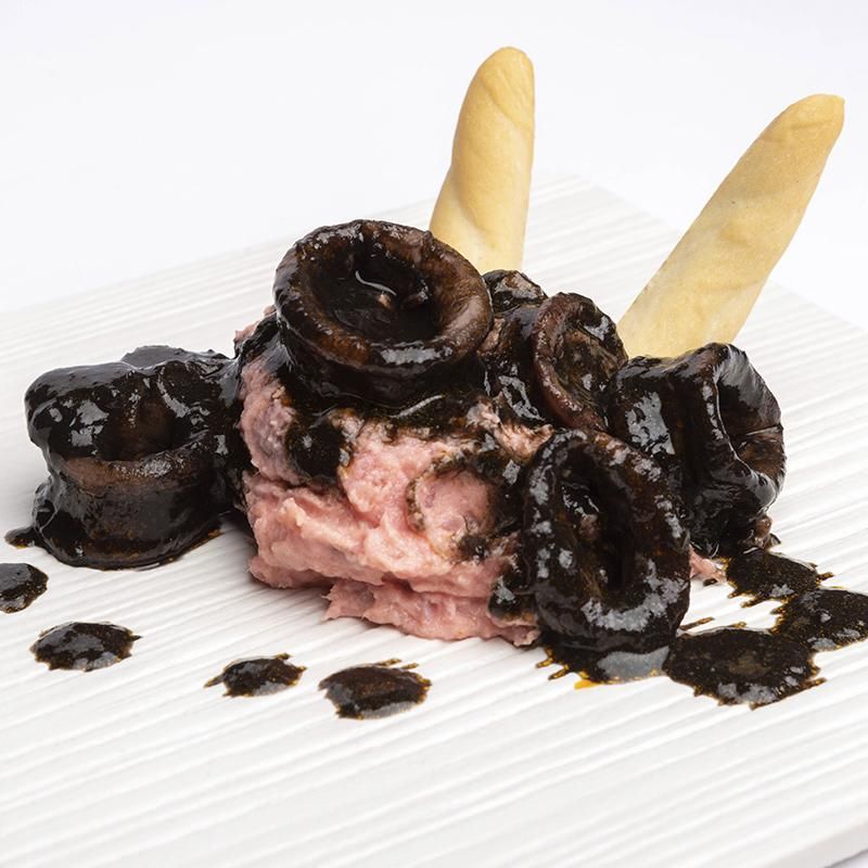 El Mesoncico: 'Puré de marisco con chipirón en su tinta'