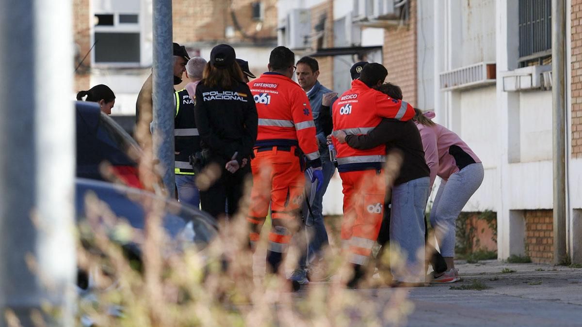 Un hombre mata a una mujer y se atrinchera en su domicilio en Córdoba