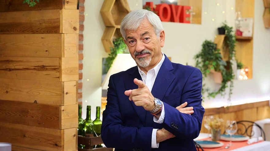 Carlos Sobera celebra 10 años de 'First Dates' en el duro access: "'El Hormiguero' no puede estar más protegido por Atresmedia"