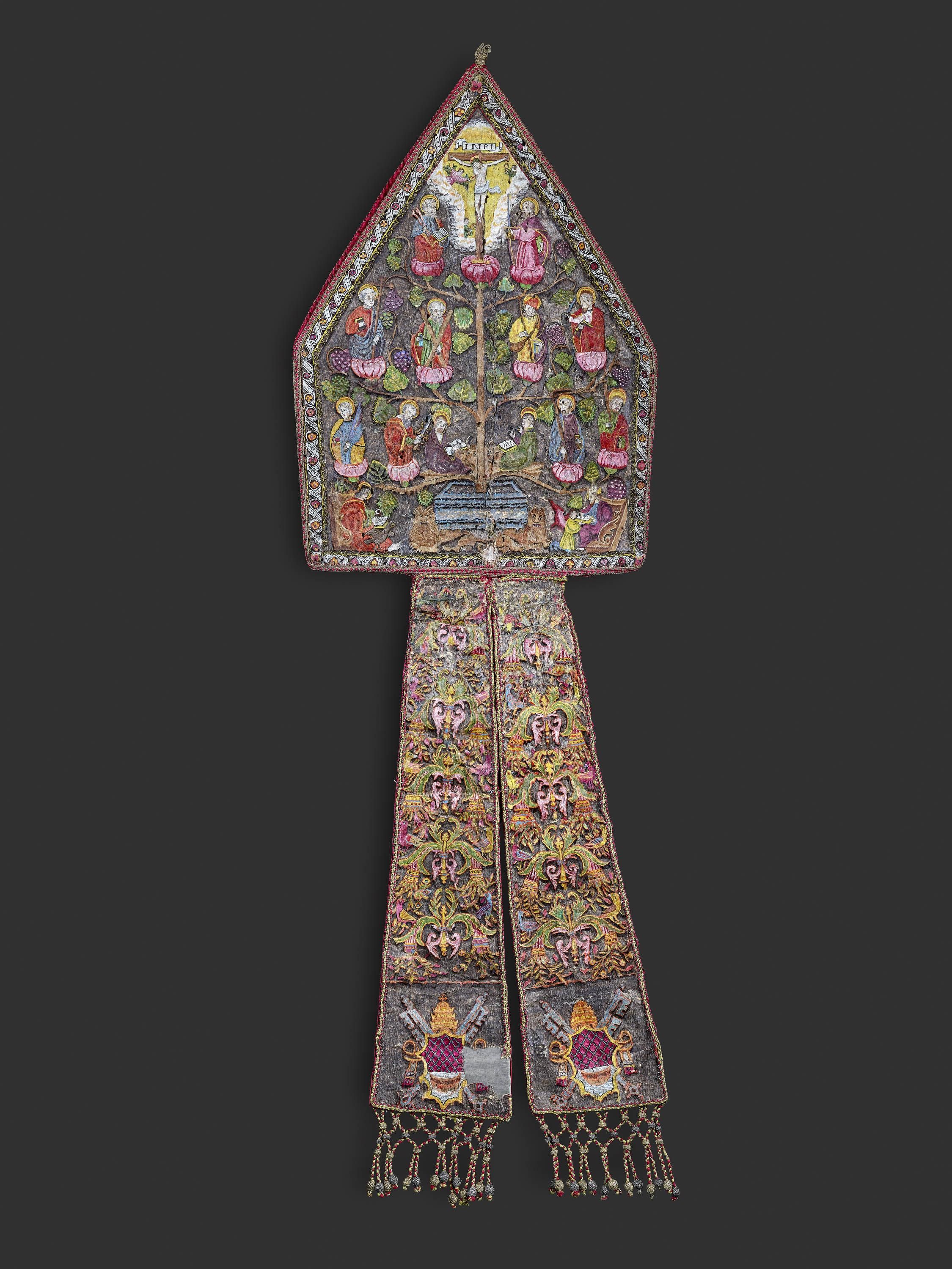 Mitra de plumas de Michoacán