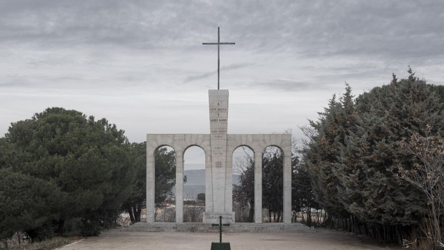 El monumento a los rumanos "caídos" de Majadahonda (Madrid).