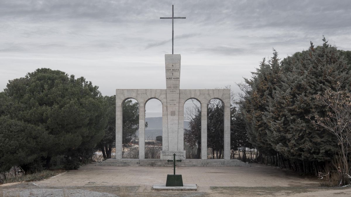 Cuenta atrás para un monumento en Madrid a dos oficiales fascistas rumanos que el Gobierno ordenó retirar