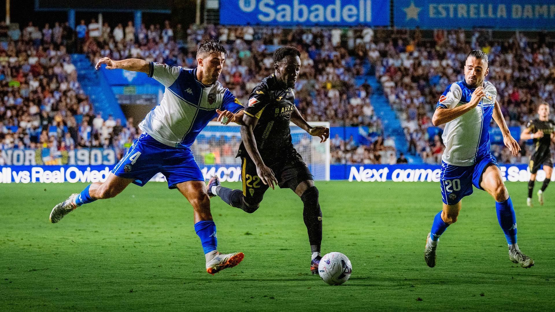 Las imágenes de la derrota del Córdoba CF ante el CE Sabadell