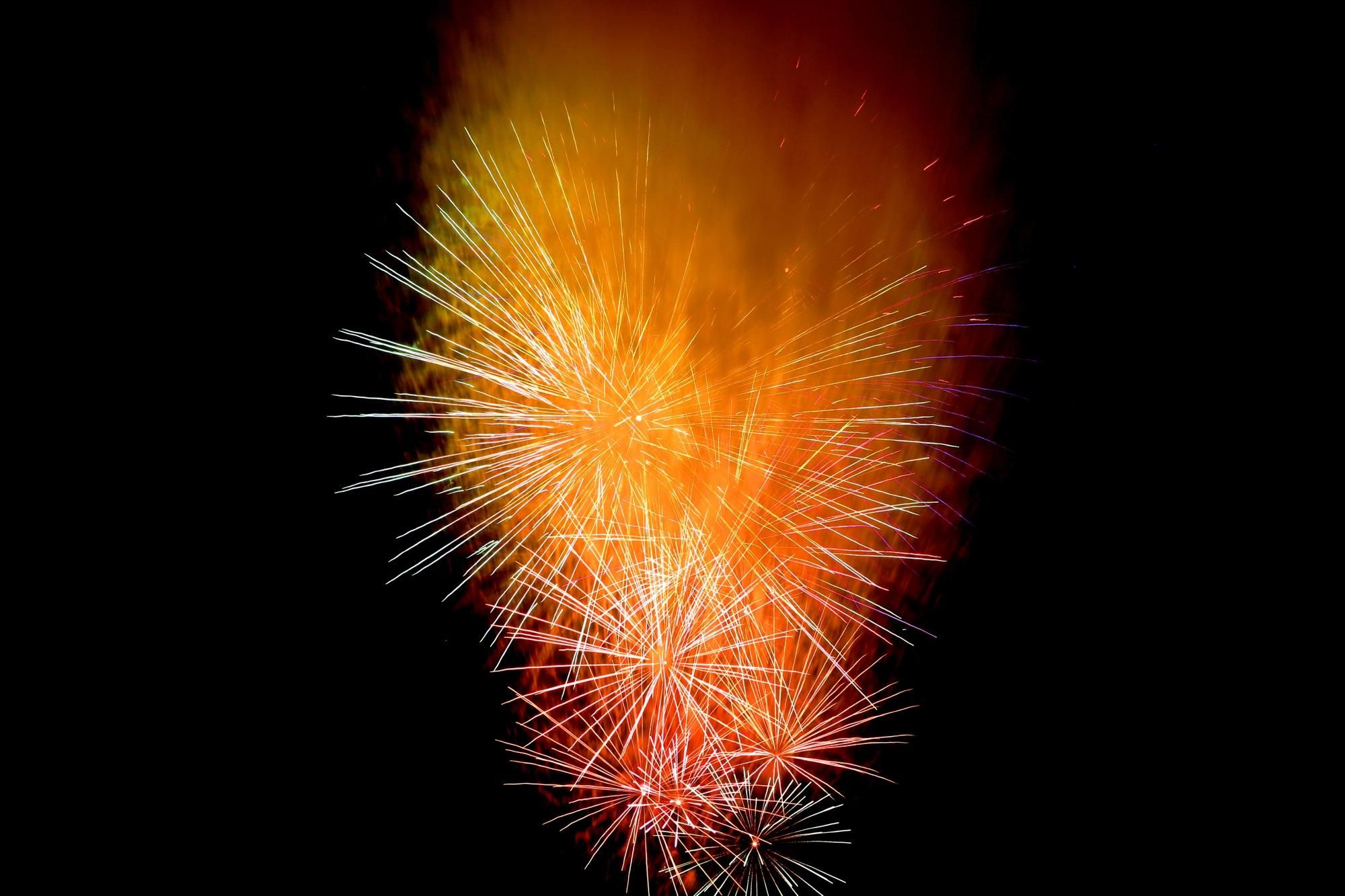 Fuegos artificiales en la Noche de San Juan de Las Canteras (ALEJANDRO RAMOS)