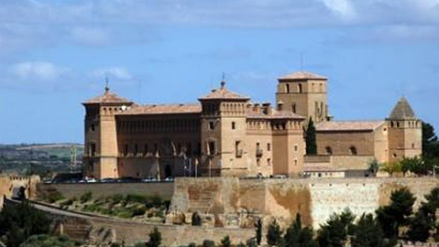 El pueblo de Teruel con un imponente castillo medieval y pasadizos subterráneos
