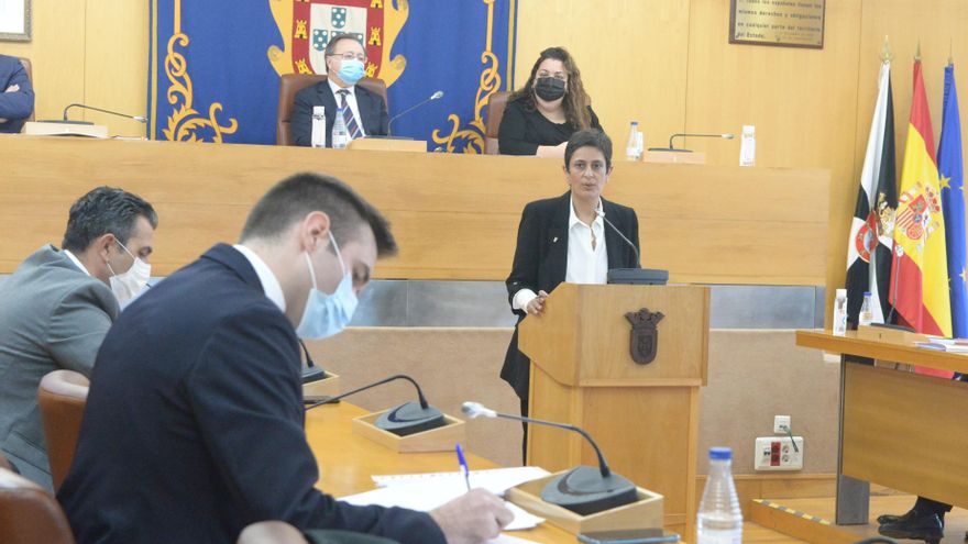 La consejera de Hacienda de Ceuta, Kissy Chandiramani (PP), durante el debate presupuestario