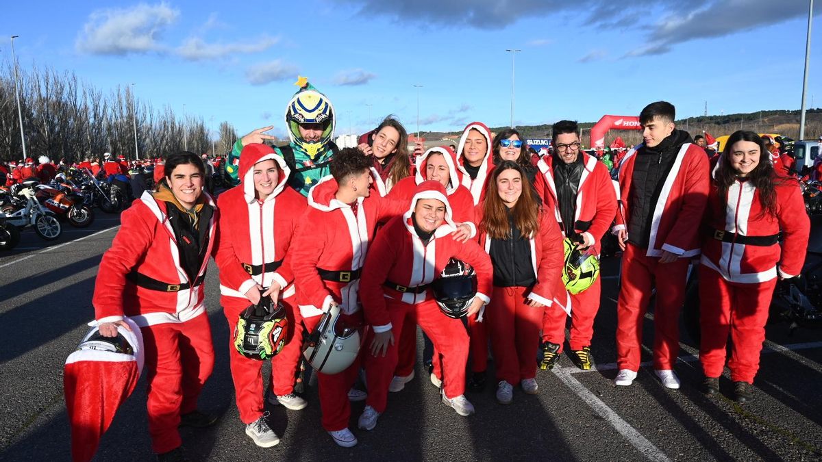 Papanoelada motera, masiva y solidaria en la Navidad de León