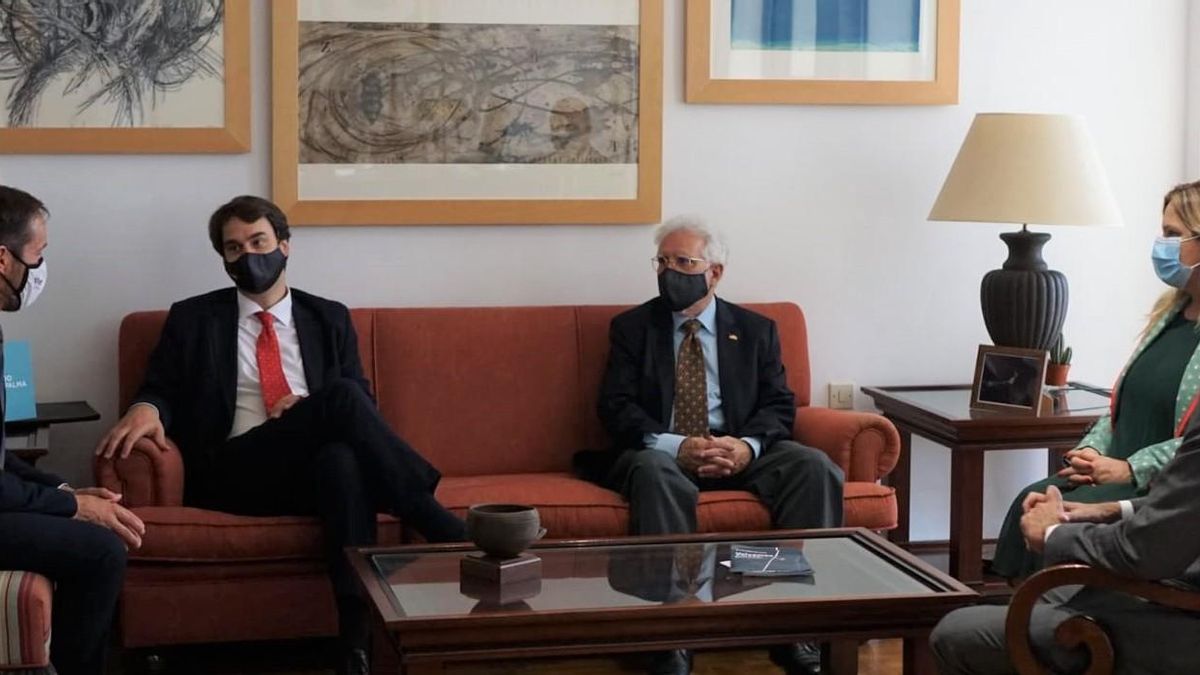 Recepción de Christoph Wolfrum en el Cabildo.