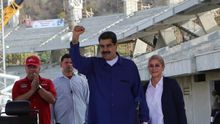 FotografÍa cedida por prensa de Miraflores donde se observa al presidente venezolano Nicolás Maduro durante un acto de gobierno este martes, en la ciudad de La Guaira (Venezuela).