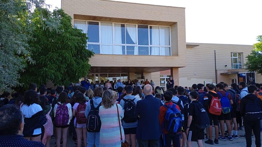 Lamentan que la legislación actual es "insuficiente" para proteger al profesorado de agresiones en los centros