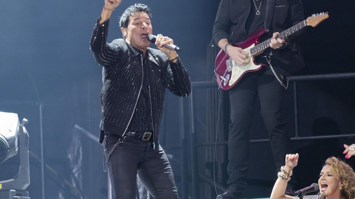 Así animaba el cantante a su gente, su público