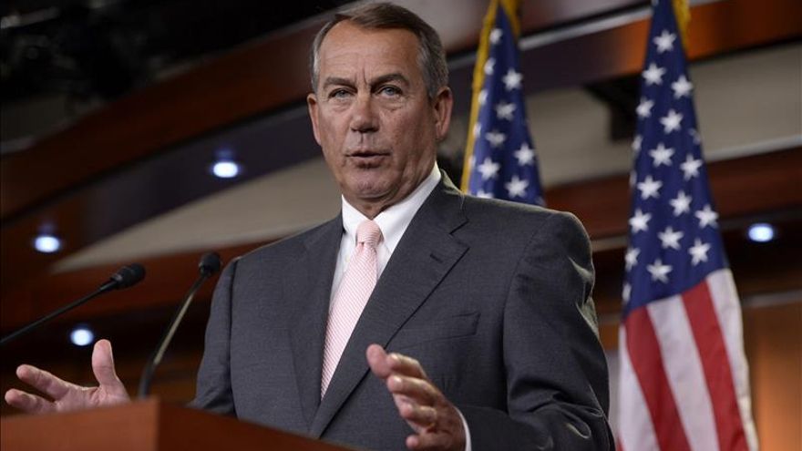 Boehner dice que no dará a Obama un "cheque en blanco" para afrontar la crisis