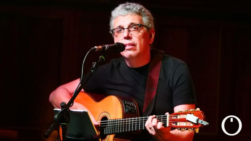 Pedro Guerra, en concierto en el Málaga Café.
