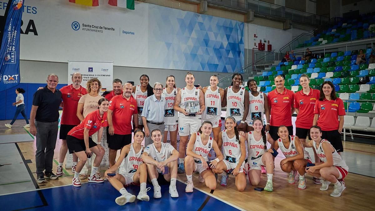 Santa Cruz clausura con éxito el Torneo U18 Femenino Paco Apeles