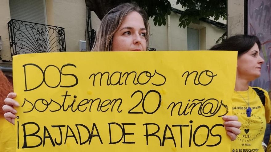 La protesta y reivindicaciones de las trabajadoras de escuelas infantiles en Logroño: 'Con estas ratios no cabemos en el patio'