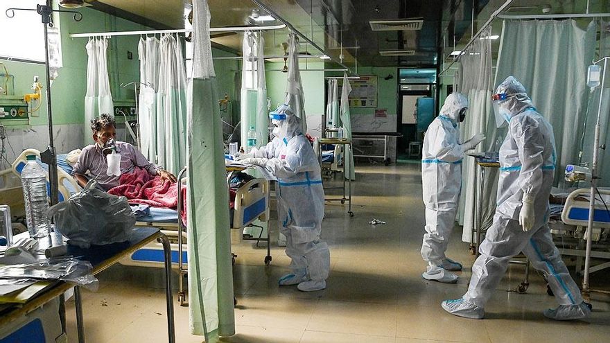 El coronavirus bate otro récord en India, que espera "nuevas olas" de contagios