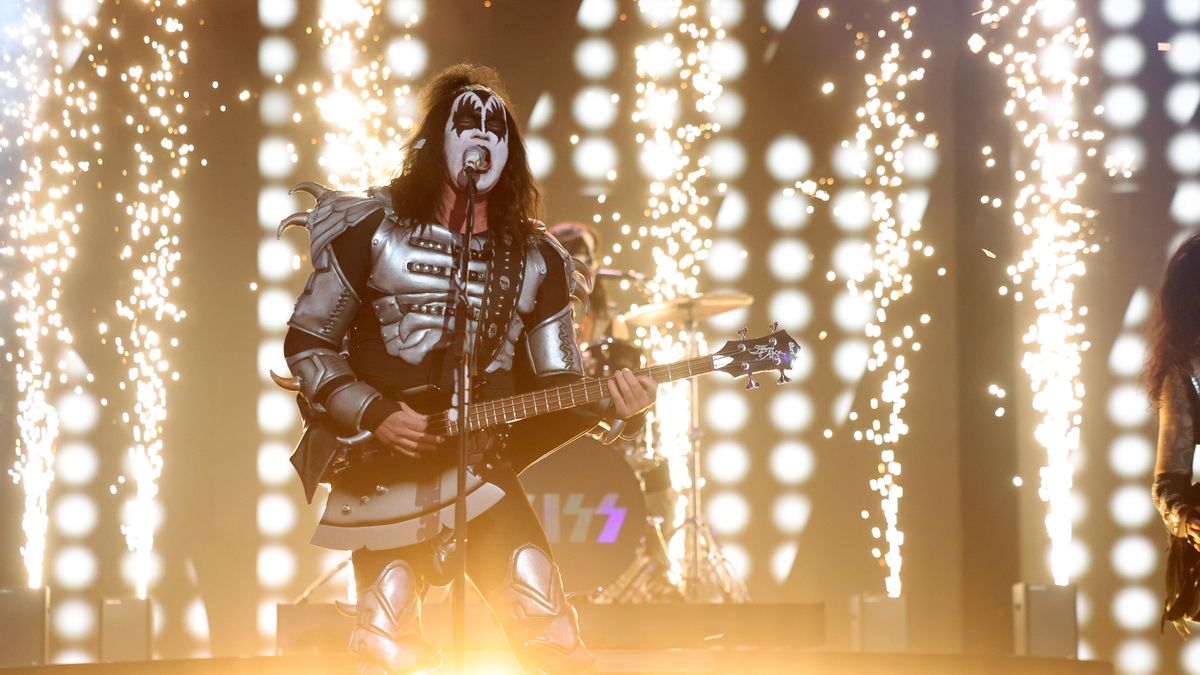 Bertín Osborne hizo del grupo Kiss en 'Tu cara me suena'