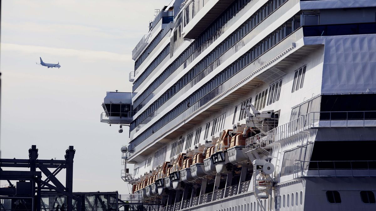 Barcelona planteará aumentar la tasa a los cruceristas hasta los 24 euros