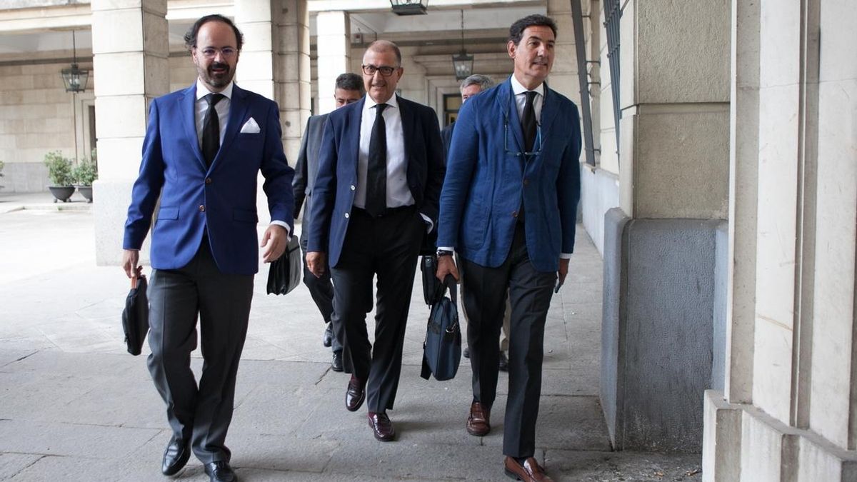 El juicio de los ERE continúa este lunes con las preguntas de Manos Limpias y las defensas a los peritos