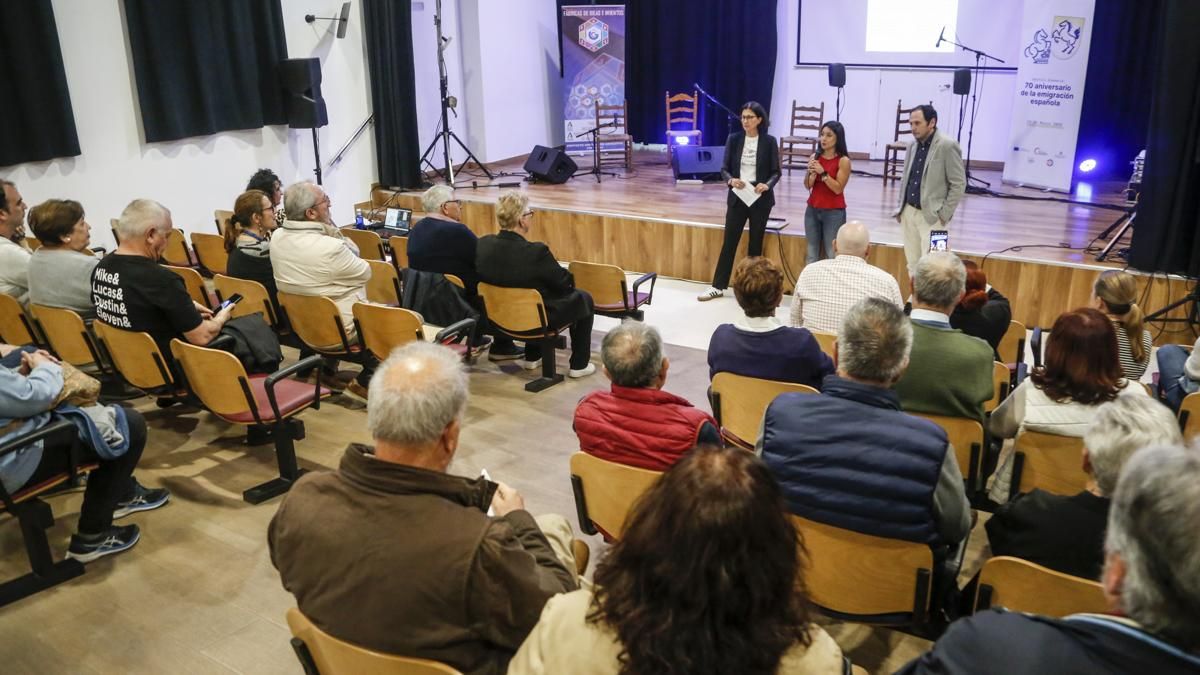 Jóvenes alemanes y españoles se unen para rendir homenaje a los inmigrantes españoles