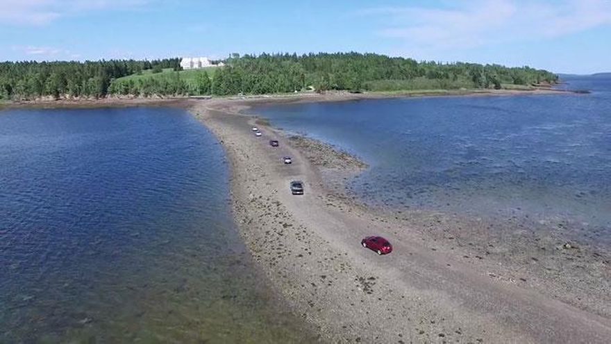 La isla de Canadá a la que solo se puede acceder cuando la marea está baja