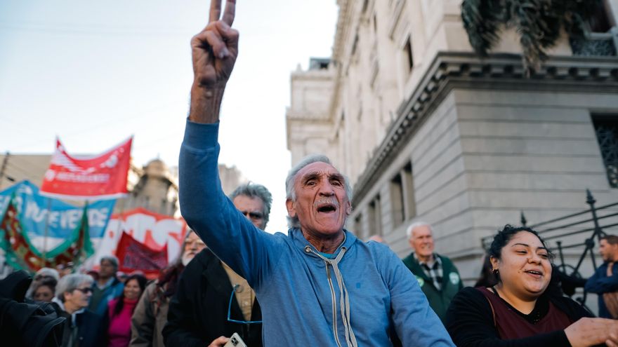 El Parlamento argentino aprueba un aumento de las jubilaciones rechazado por el Gobierno