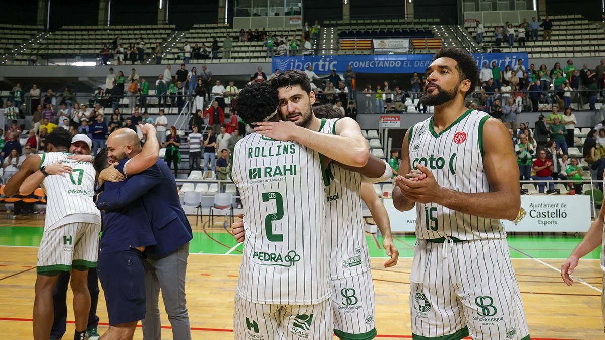 La celebración del ascenso del Coto Córdoba CB a Primera FEB, en imágenes
