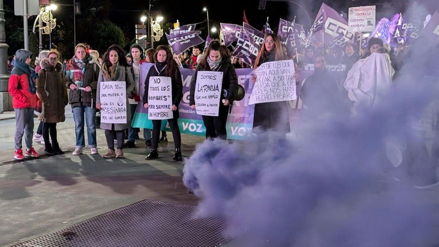 Miles de mujeres protestan contra la violencia machista en Castilla y León