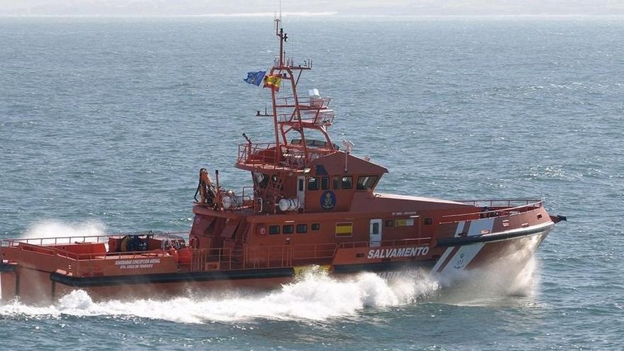 Rescatadas 269 personas y recuperados dos cadáveres de 31 pateras en aguas del Estrecho