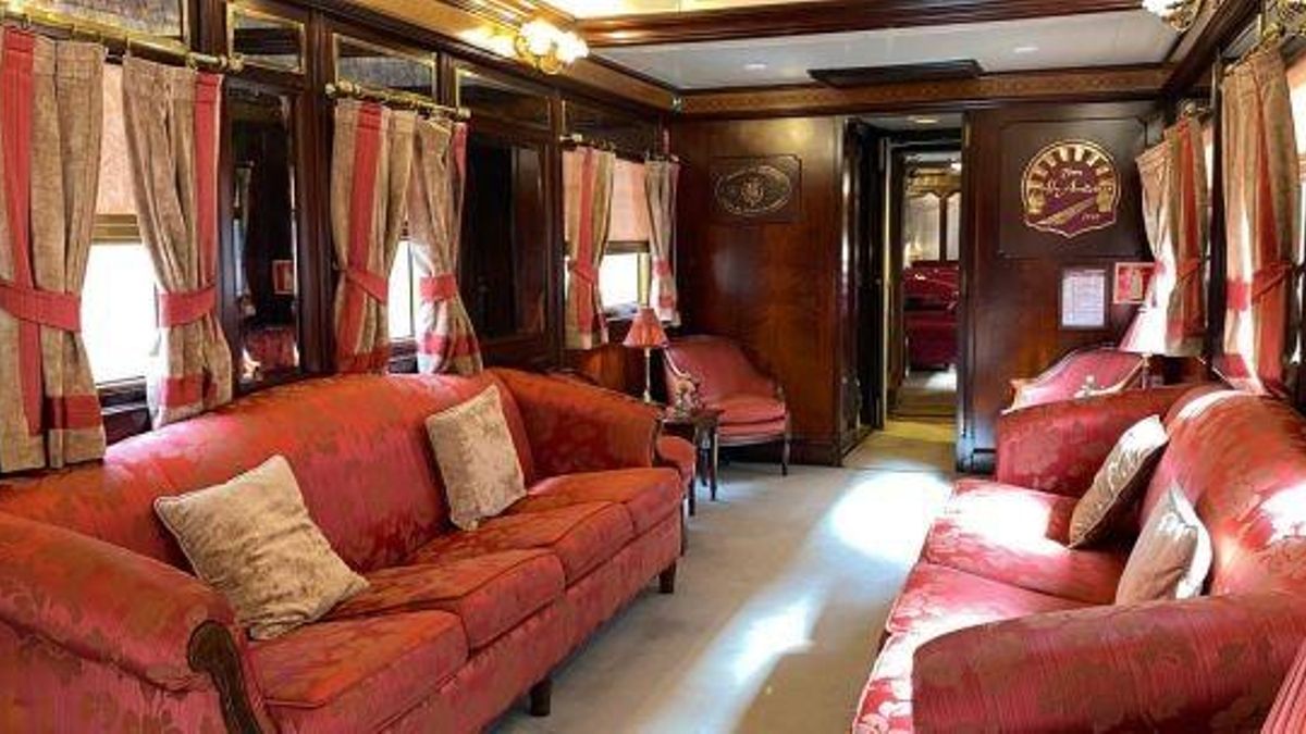 Interior del tren Al Ándalus