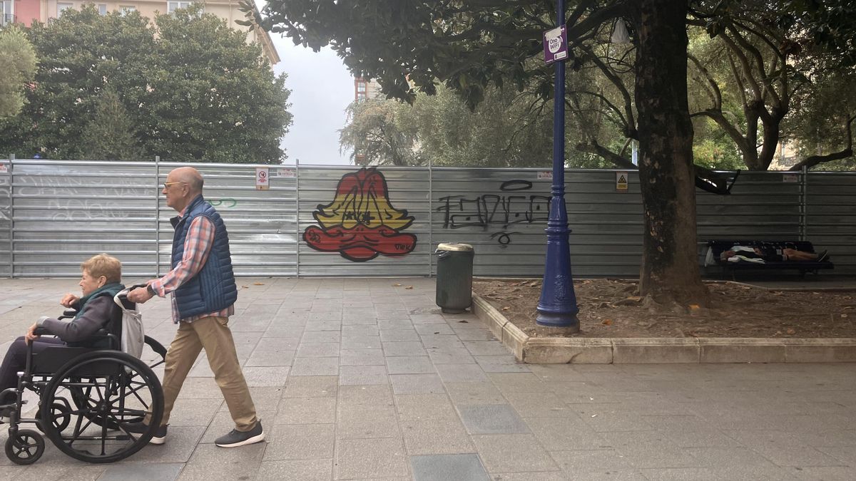 La plaza Pombo, en el centro de Santander, vallada en septiembre de 2026.