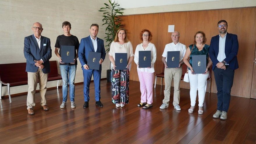 Firmado el acuerdo sobre profesorado itinerante para 2.000 docentes de la región