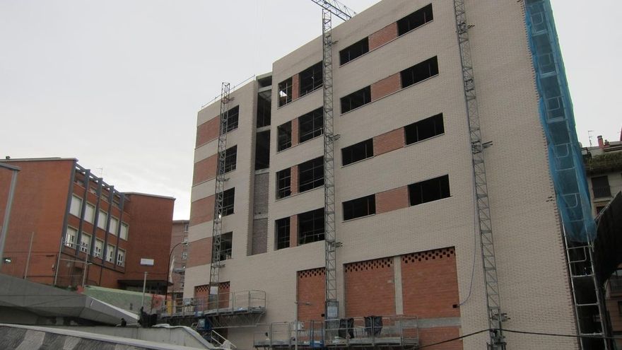 Los ocupados vascos trabajaron una media de 373 horas en el primer trimestre, 16 menos que la media estatal