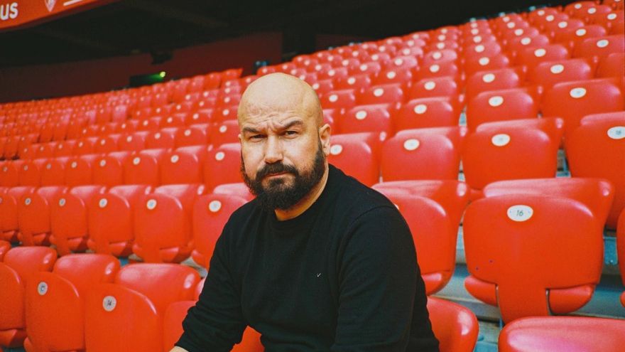 Galder Regera: "I don't need a football player to take a political position, but having a political position makes him a bit more of a hero."